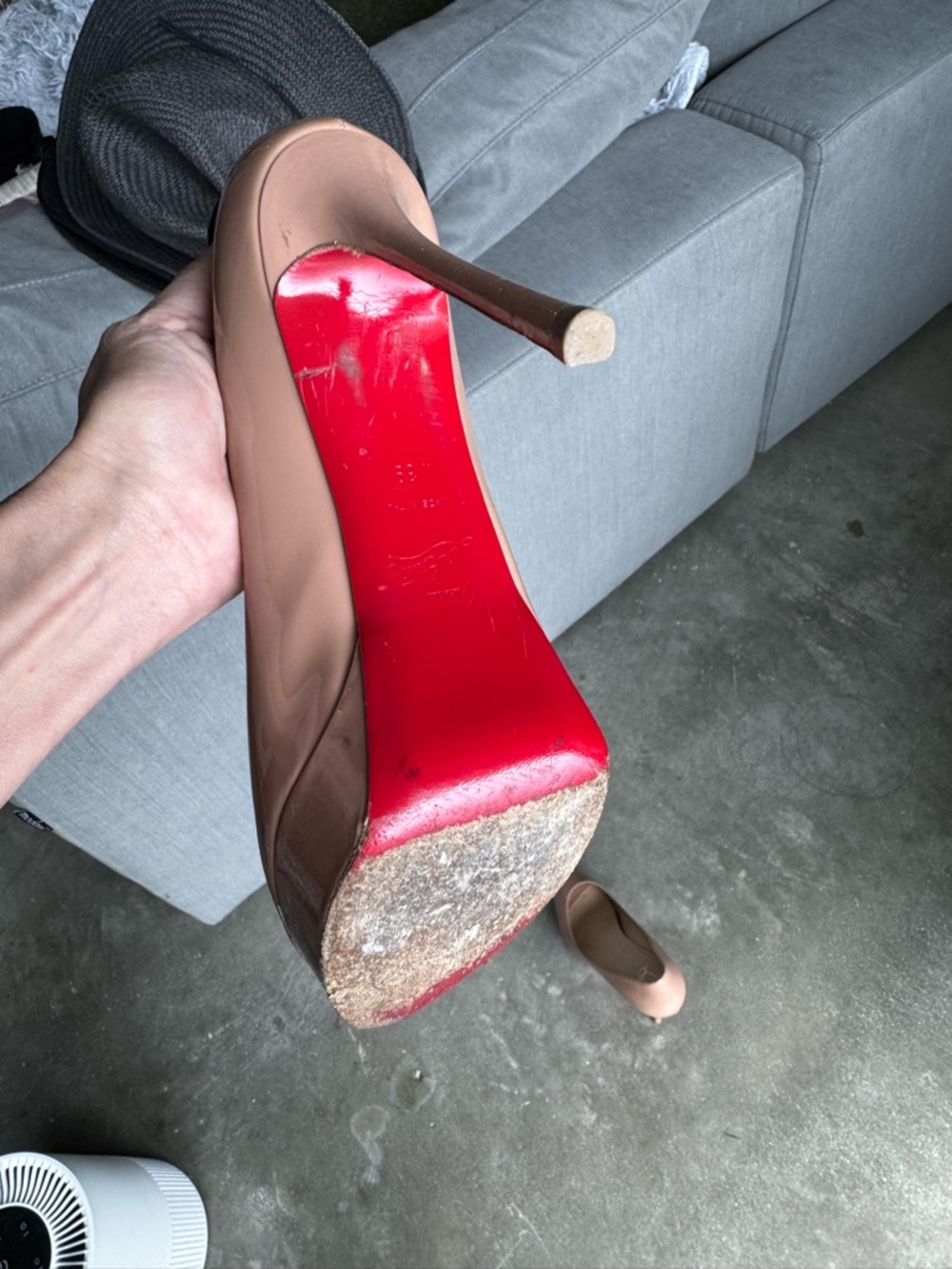 Christian Louboutin Nude Patent Stiletto Pumps with Red Sole - Picture 6 of 6